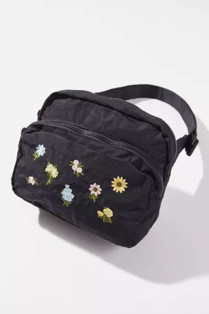 Custom embroidered fanny online pack