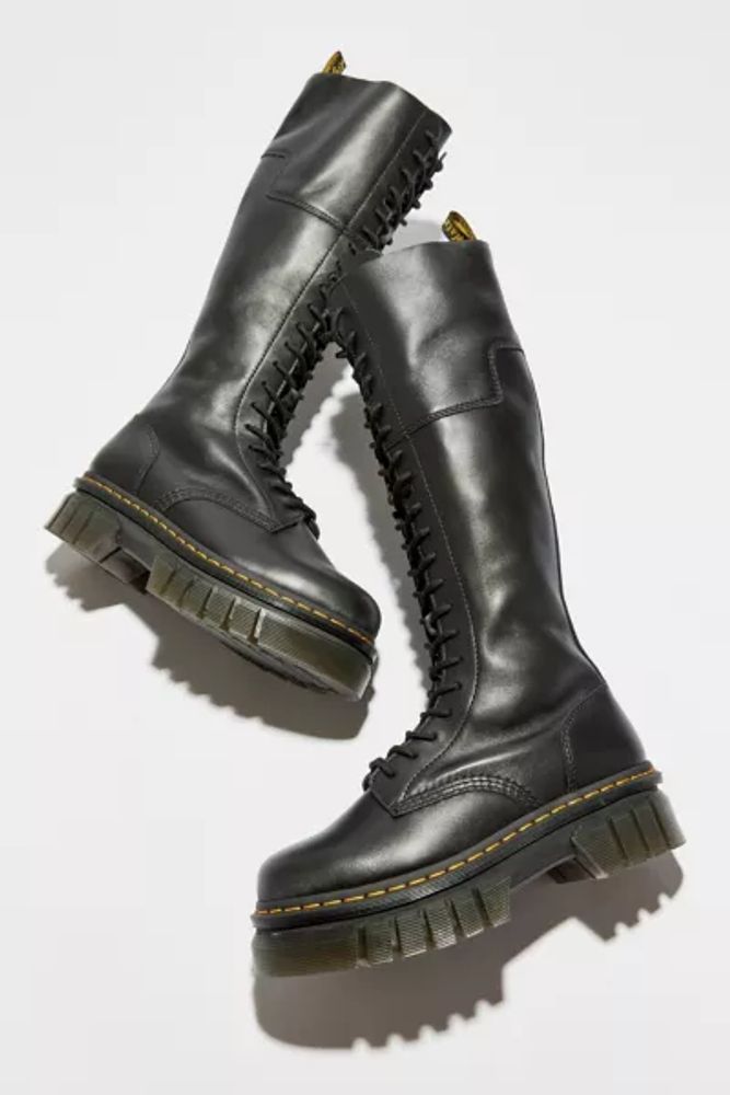 Doc marten hotsell boots urban outfitters