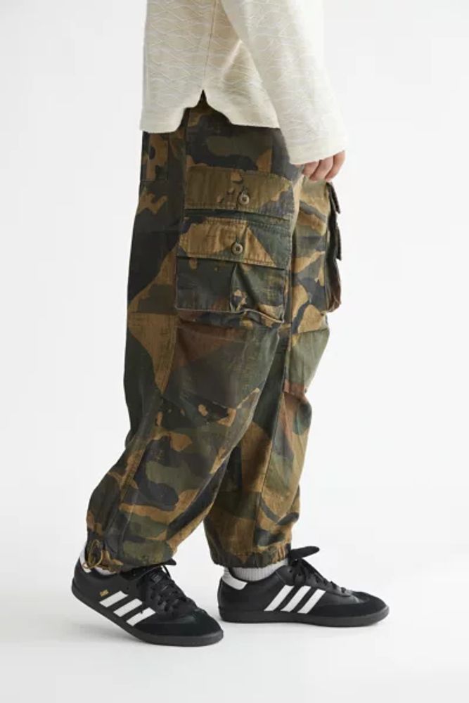 Urban Outfitters BDG Twill Camo Balloon Pant | Mall of America®