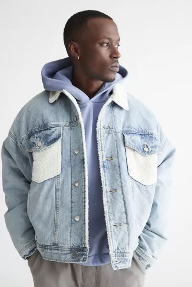 Urban outfitters on sale levis sherpa jacket