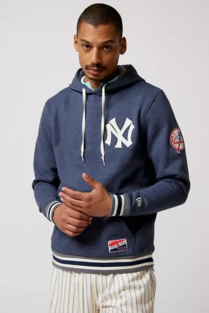 Yankees hooded hot sale sweatshirt