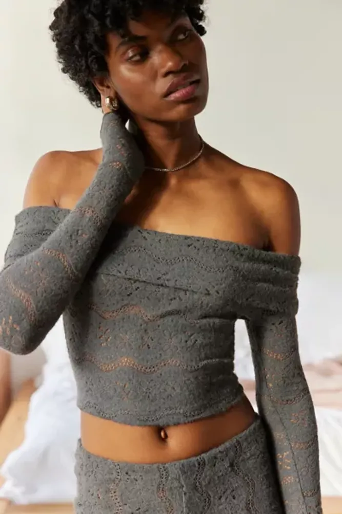 Urban outfitters 2024 off shoulder top