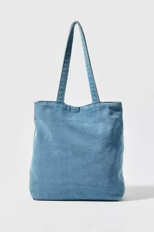 【Urban Outfitters】BDG Y2K デニム トートバック BDG Y2k Denim Tote Bag In Denim,at Urban Outfitters in Blue