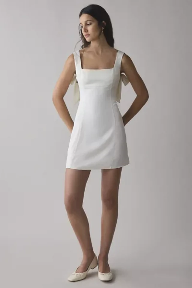 【オシャレ】Urban Outfitters Small Bow Shaped シェルフ 90005802_001_b