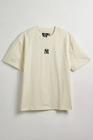 Tシャツ・カットソー Pro Standard UO Exclusive MLB New York Yankees Home Game Tee Compare Pro Standard UO Exclusive New York Yankees Home Game