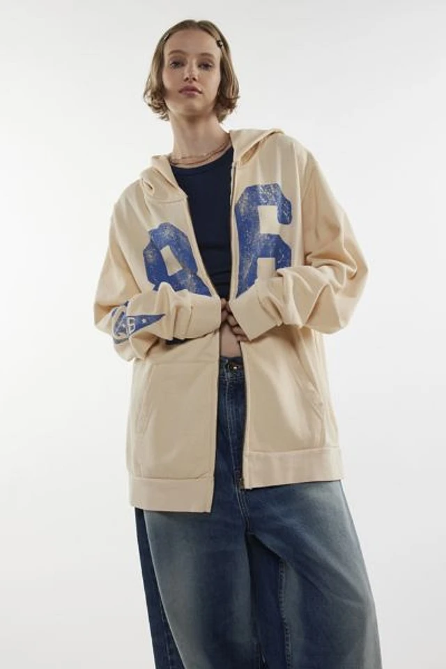 ito fukuoka プルオーバー　トップス　used Urban Outfitters 86 Graphic Zip-Up Hoodie Sweatshirt | The Summit