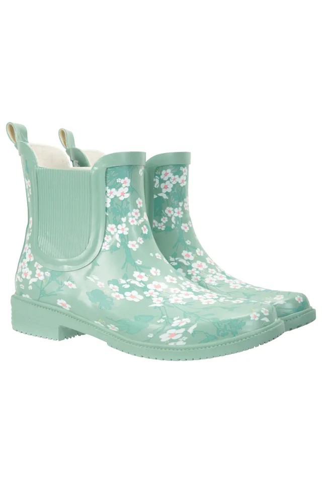 Warehouse outlet rain boots