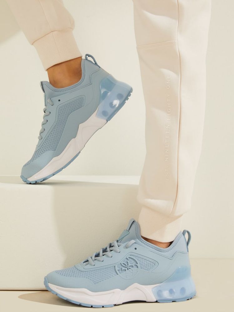 GUESS Teckie Quattro G Sneakers Bramalea City Centre