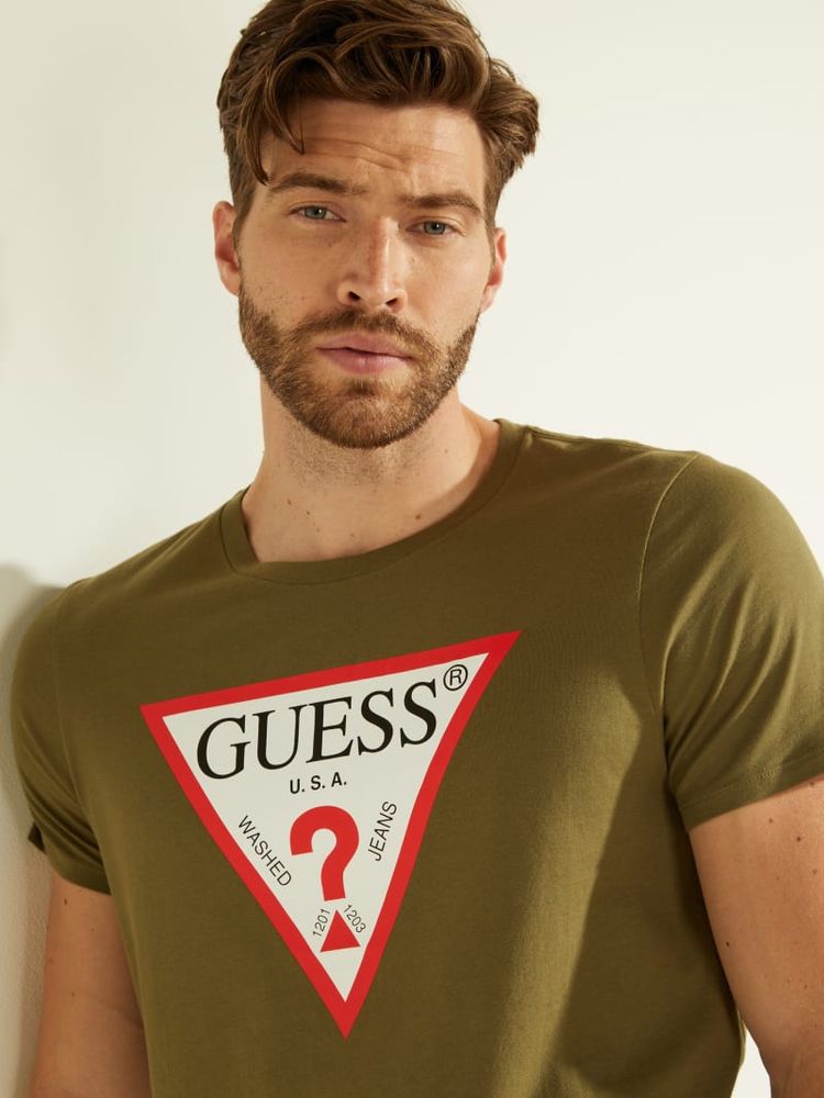 GUESS Classic Logo Tee Mall of America