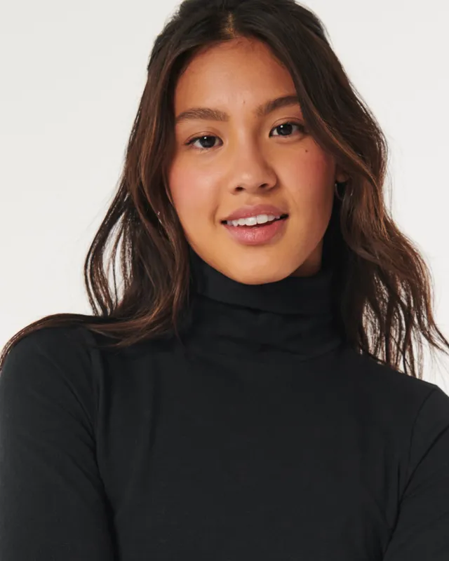 Hollister shop black turtleneck