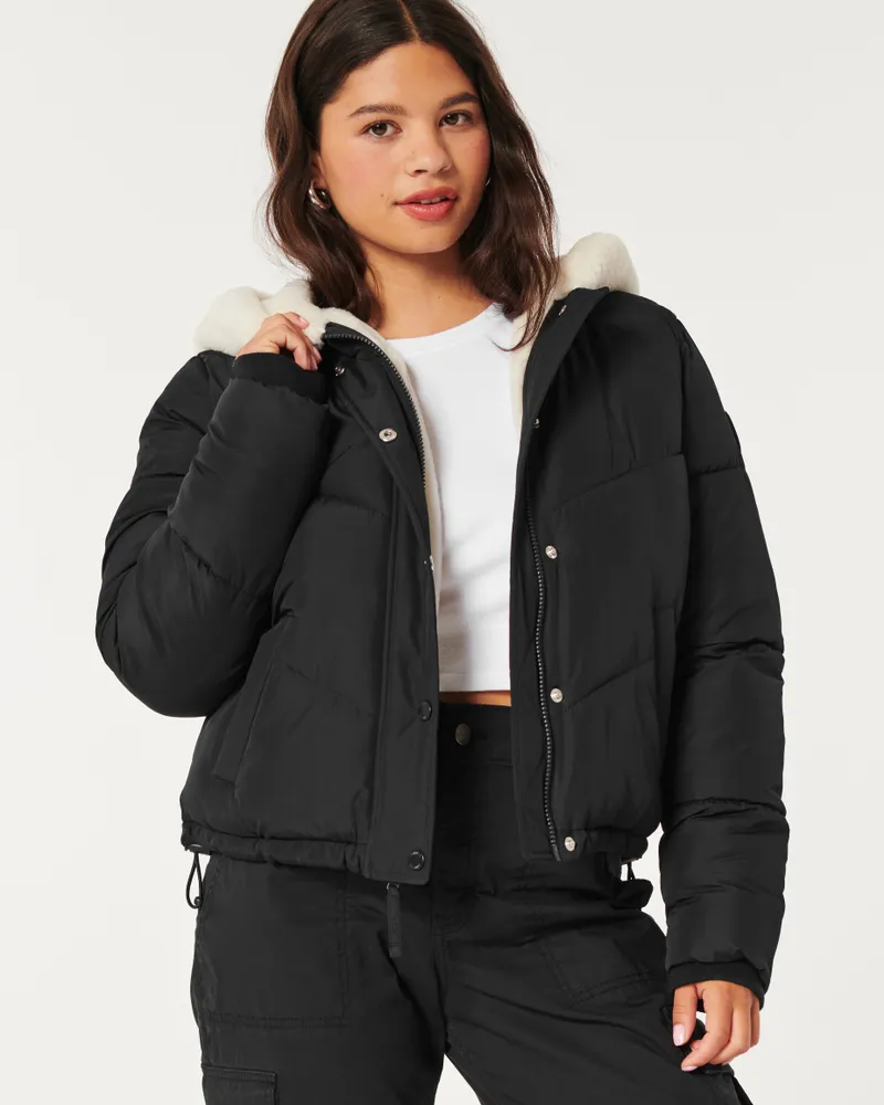 Hollister oversized best sale faux fur coat