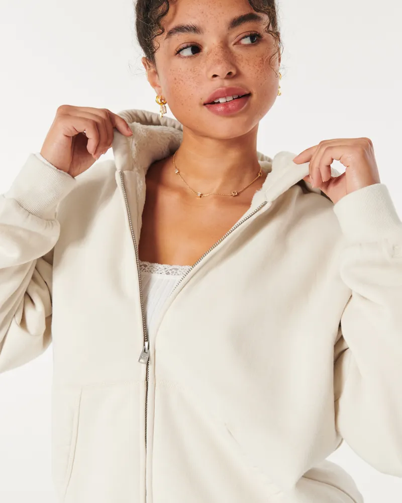 Hollister on sale teddy pullover