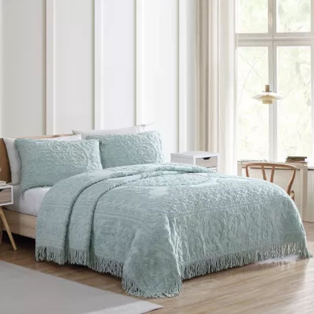 Beatrice Home Fashions Medallion Embellished Bedspread