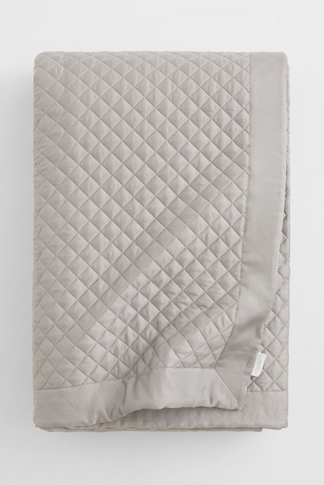 H&M Quilted Bedspread Mall of America®