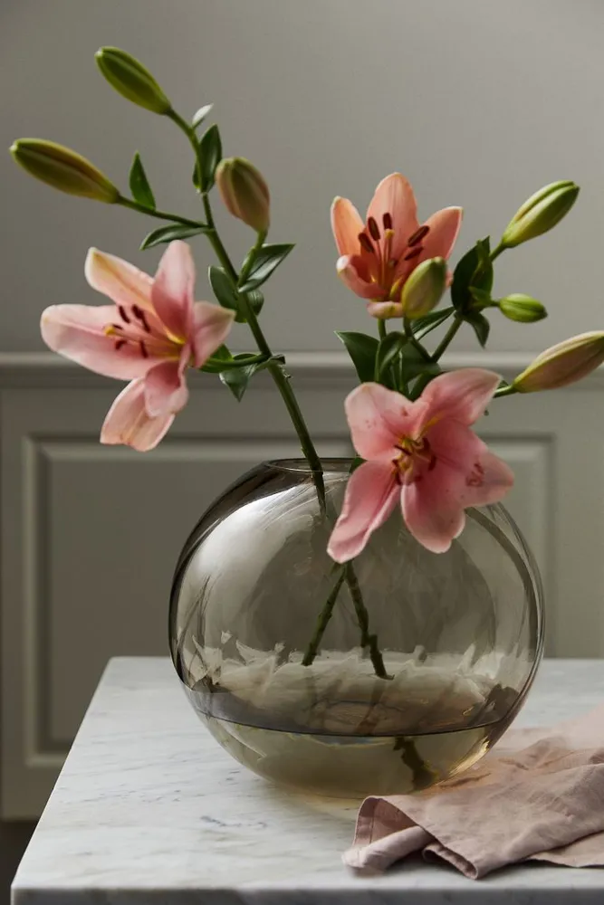 H&M Large Glass Vase Hamilton Place