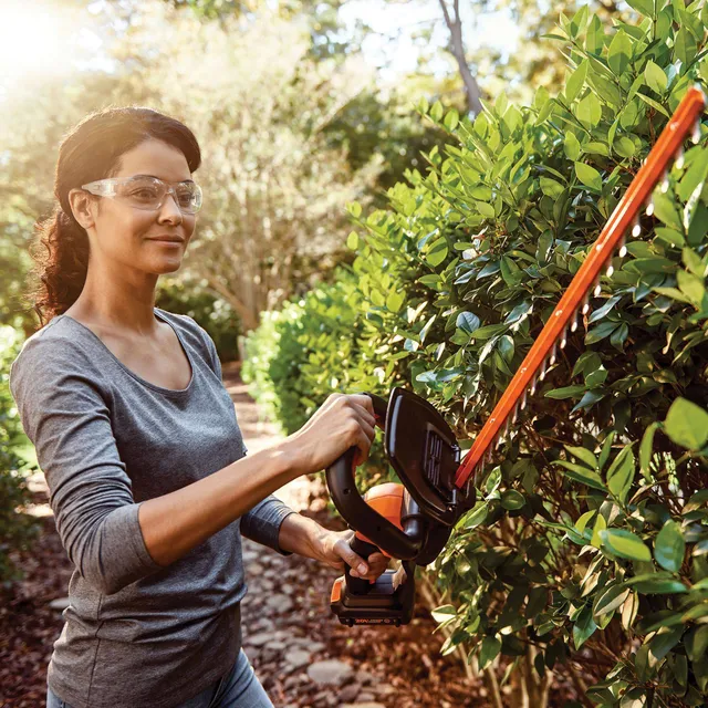 Certified 20V Cordless Battery Powered Hedge Trimmer 22 in
