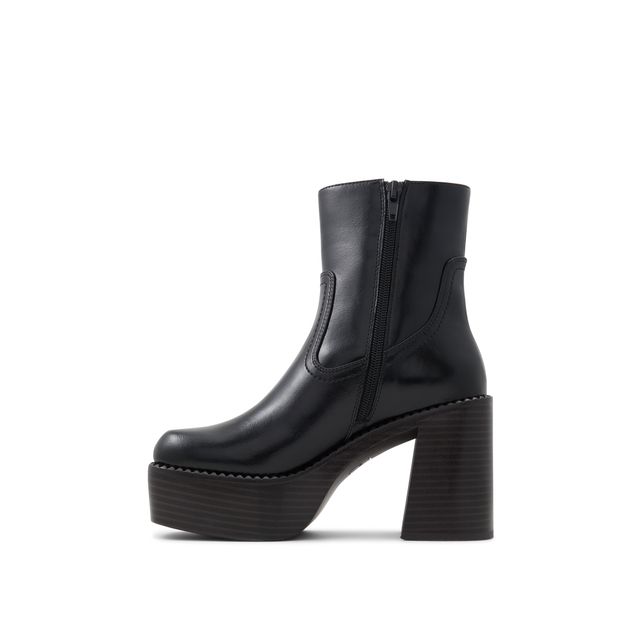 Uo tia chunky platform boots best sale