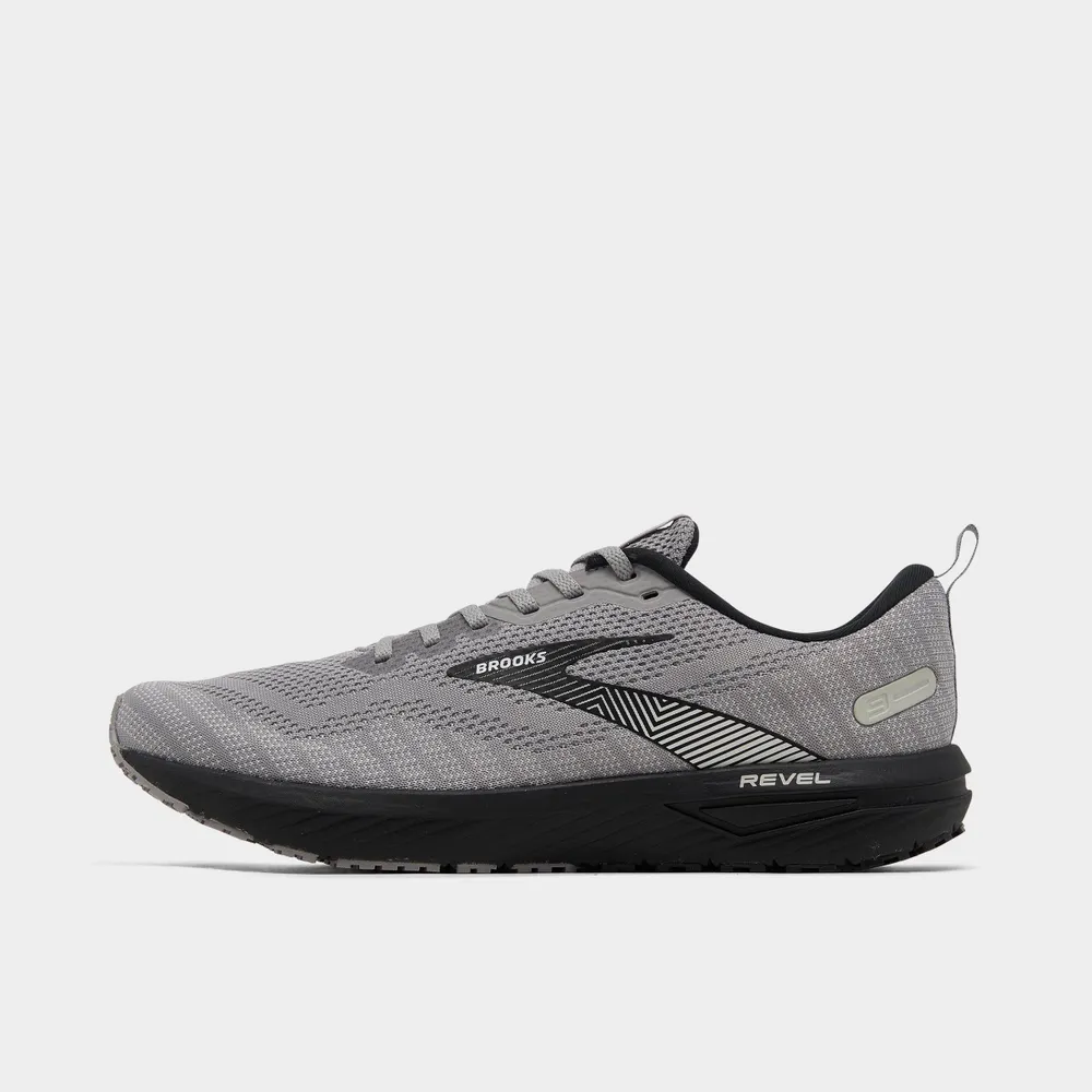 Brooks sales revel sneakers