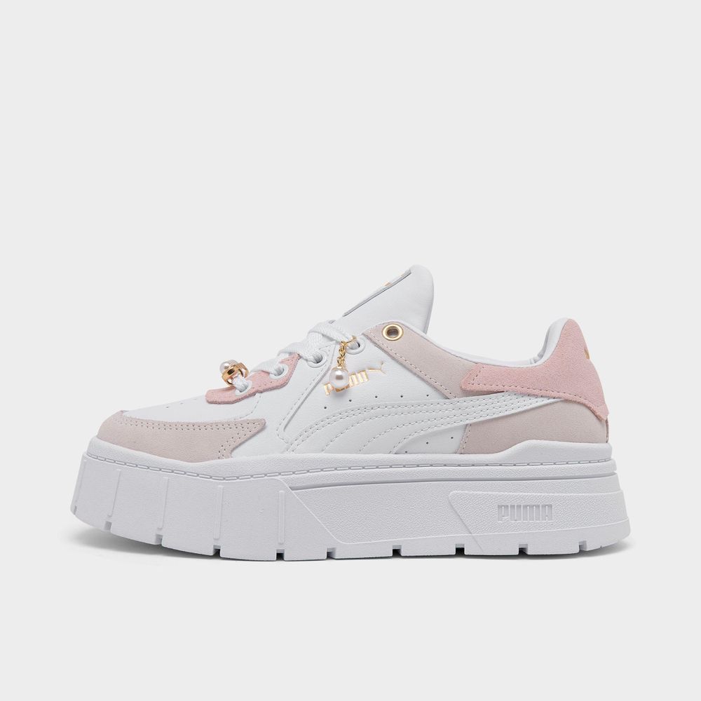 Pink pumas finish line hotsell