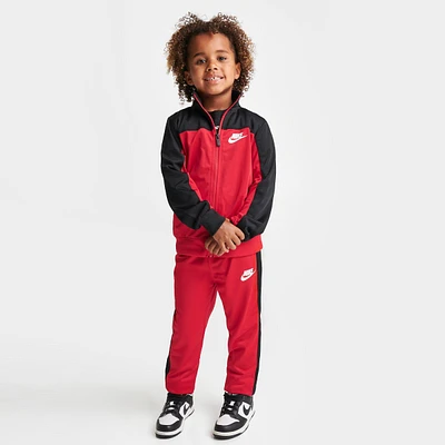 Finish line nike sweat suits best sale