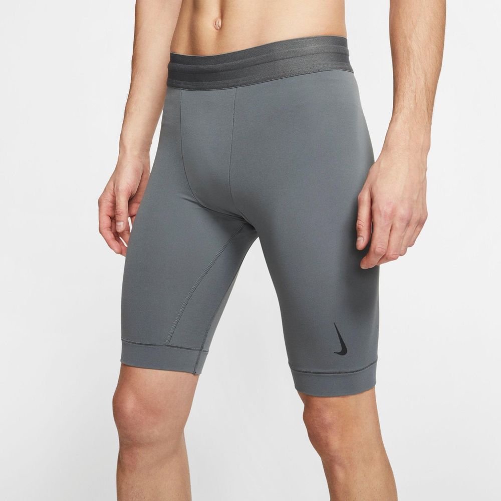 Nike pro clearance tech pack shorts