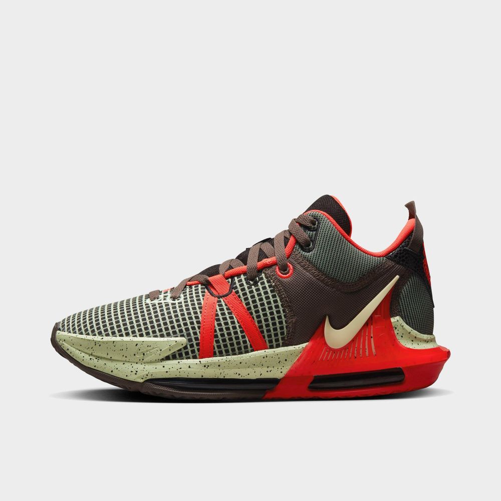 Finish line outlet kyrie flytrap