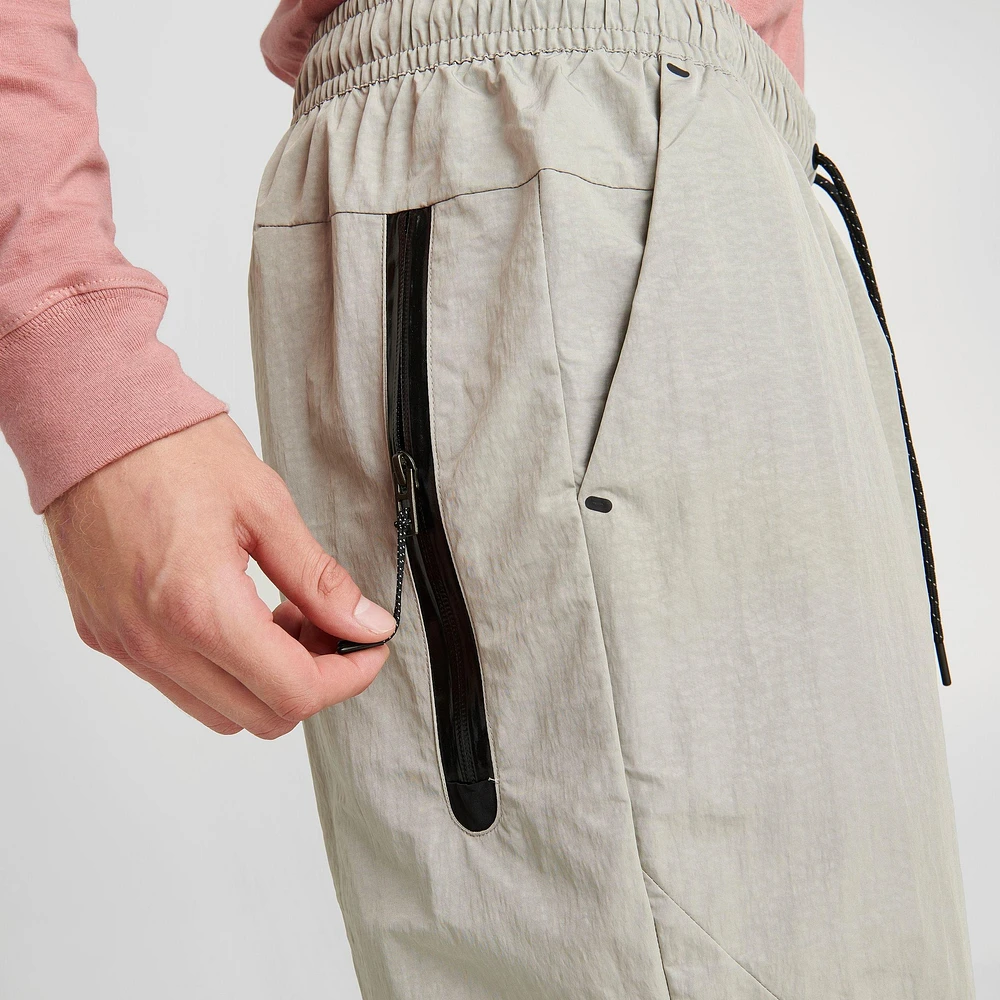 NIKE Men's Nike Sportswear Tech Essentials Lined Commuter