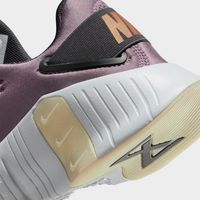 Nike women's metcon 4 hotsell premium training shoes gold