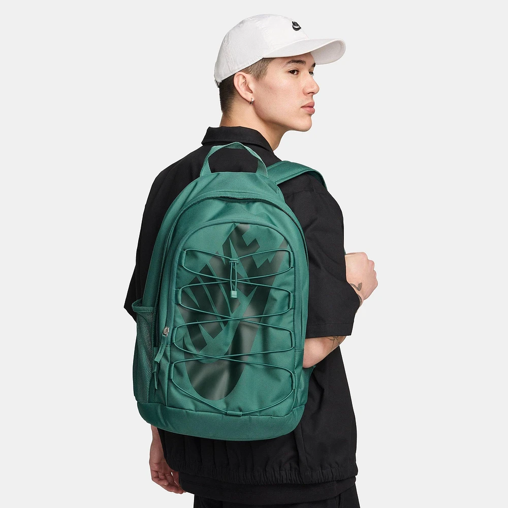 Nike hayward 26l deals