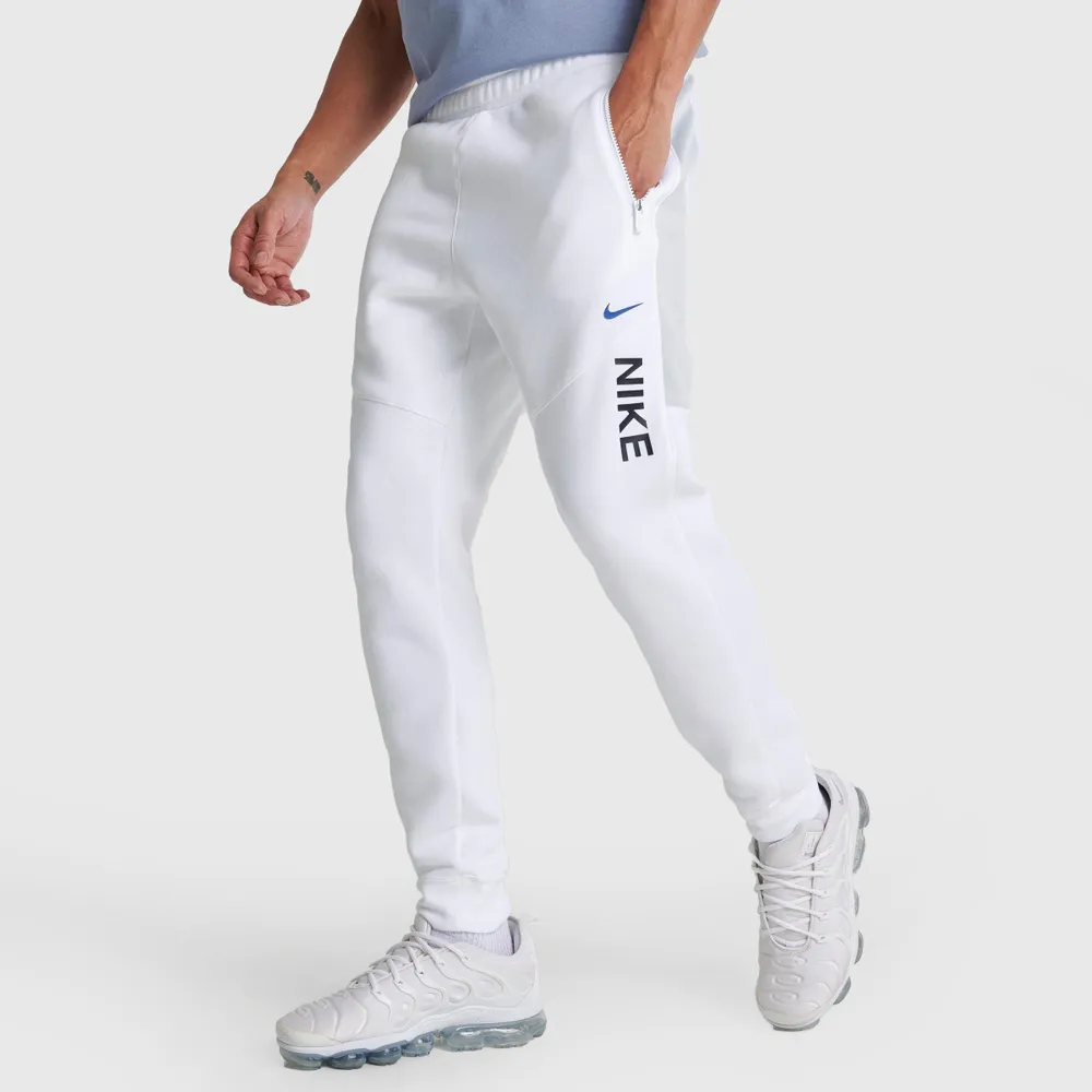 NIKE Men s Nike Sportswear Hybrid Fleece Jogger Pants