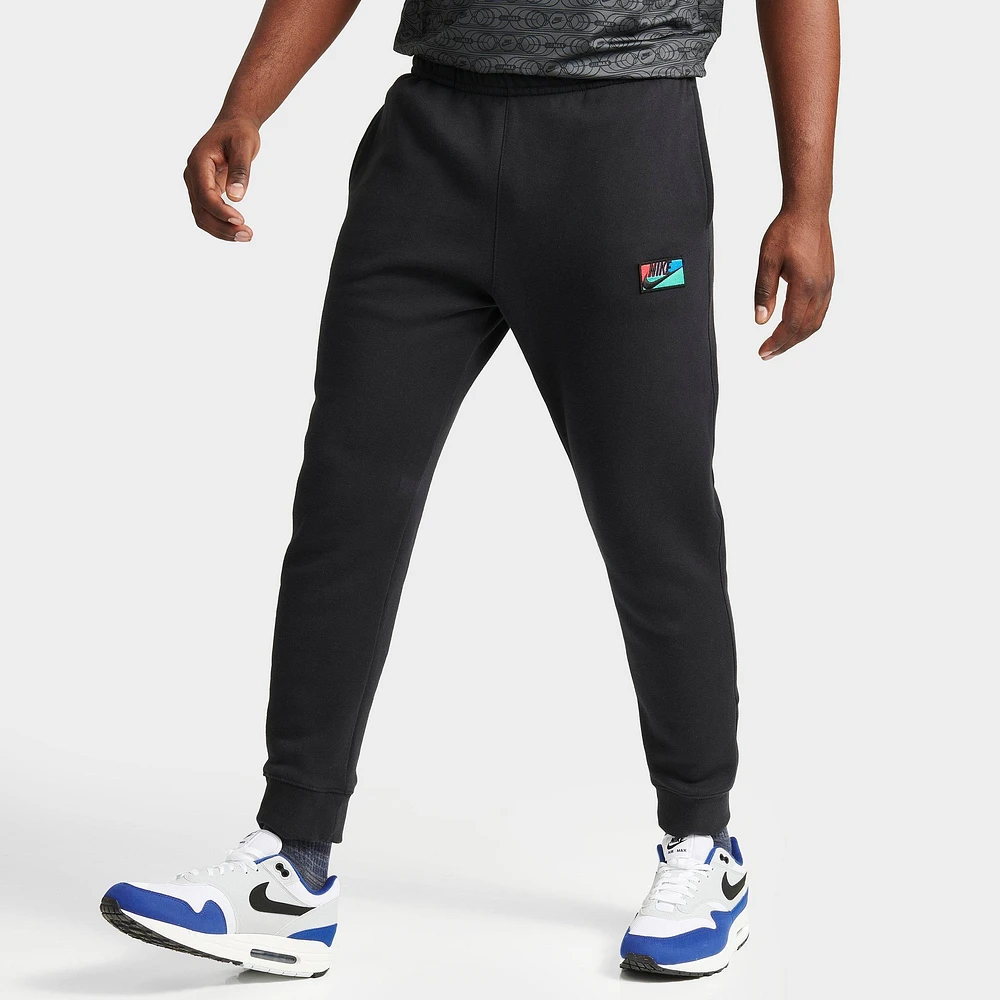 NIKE Men's Nike Club Fleece Logo Patch Jogger Pants