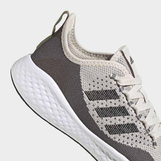 Finish line hot sale adidas deerupt