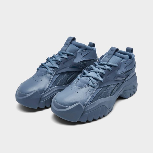 Finish line best sale reebok aztrek