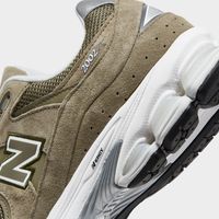 new balance 2002r finish line