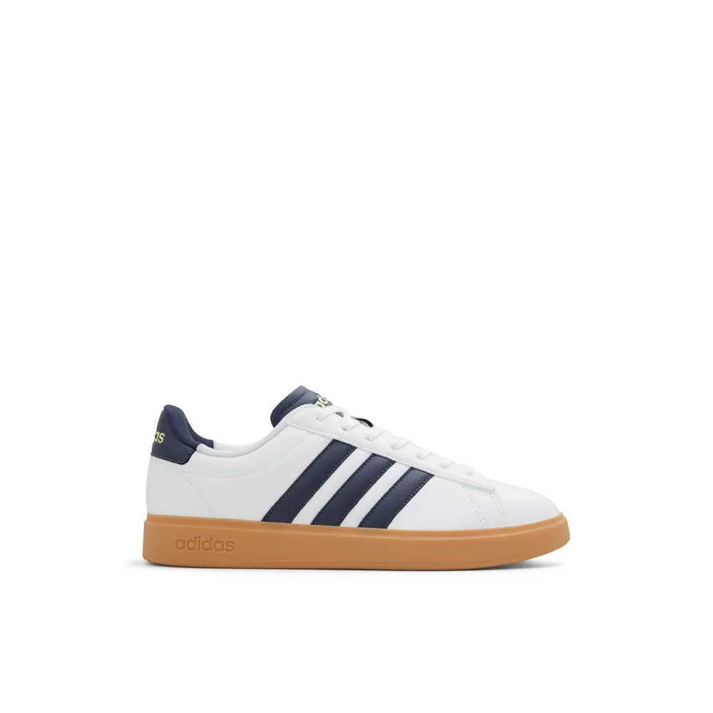Adidas bramalea city discount centre