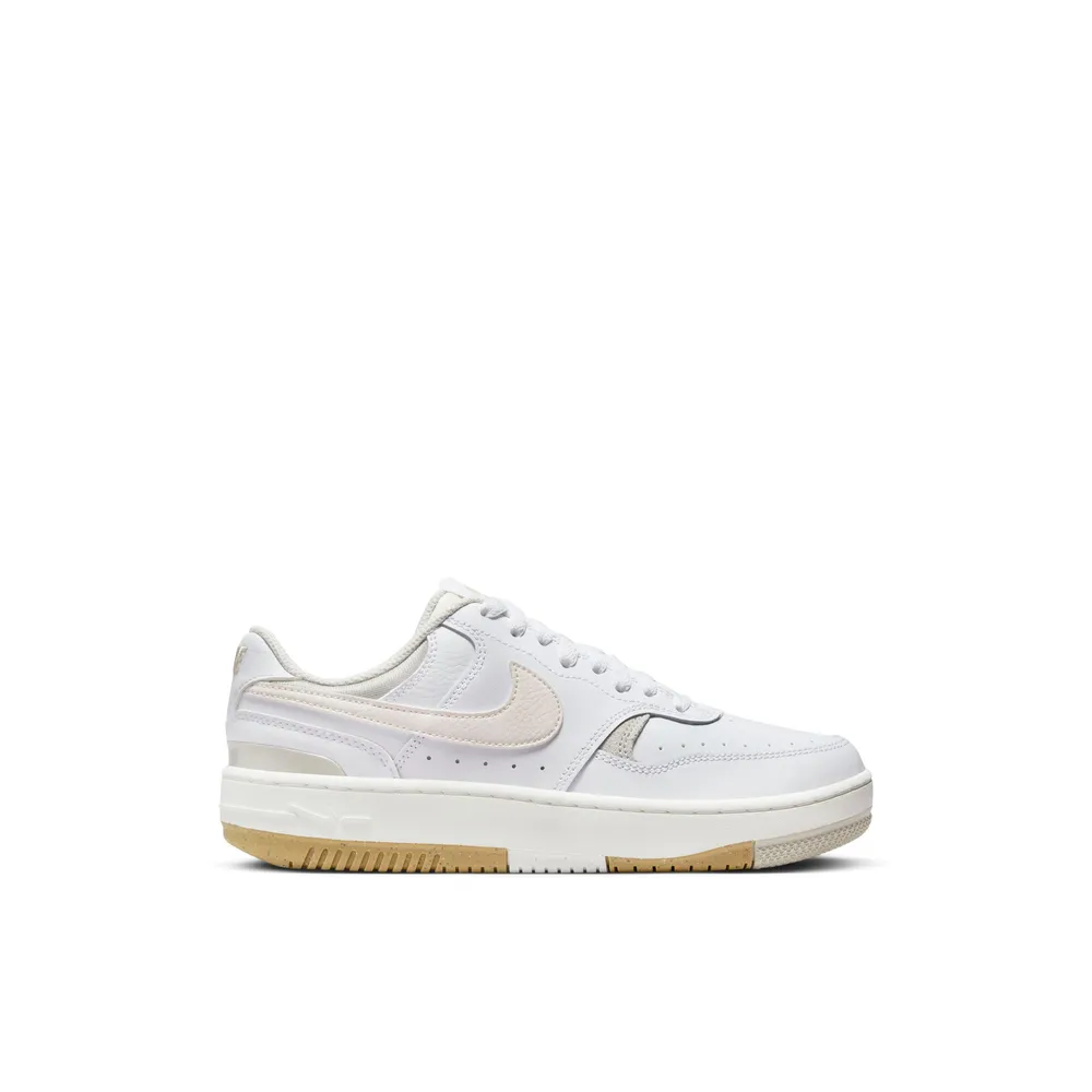 Nike globo top