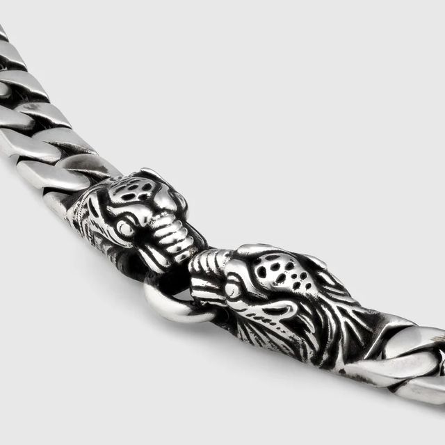 Gucci tiger store head necklace