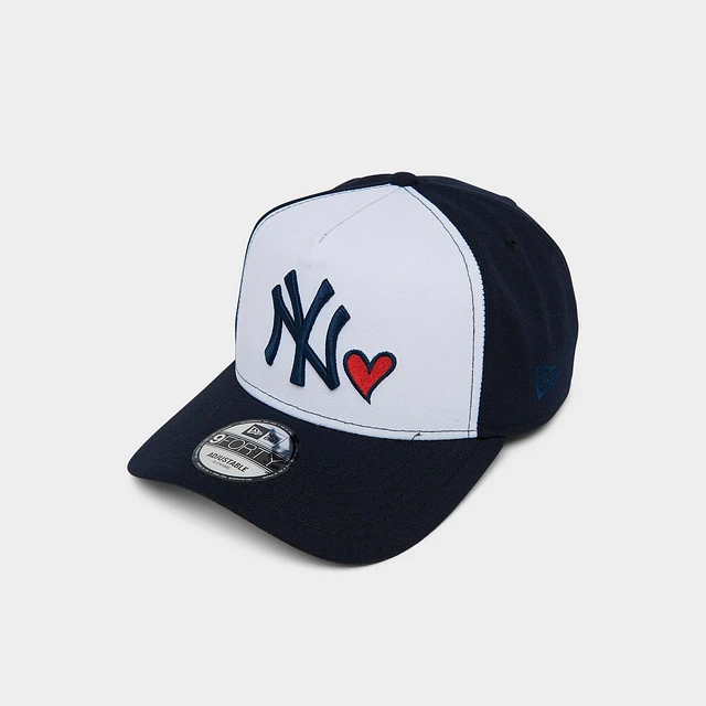 New Era New York Yankees Heart MLB 9FORTY Snapback Hat at
