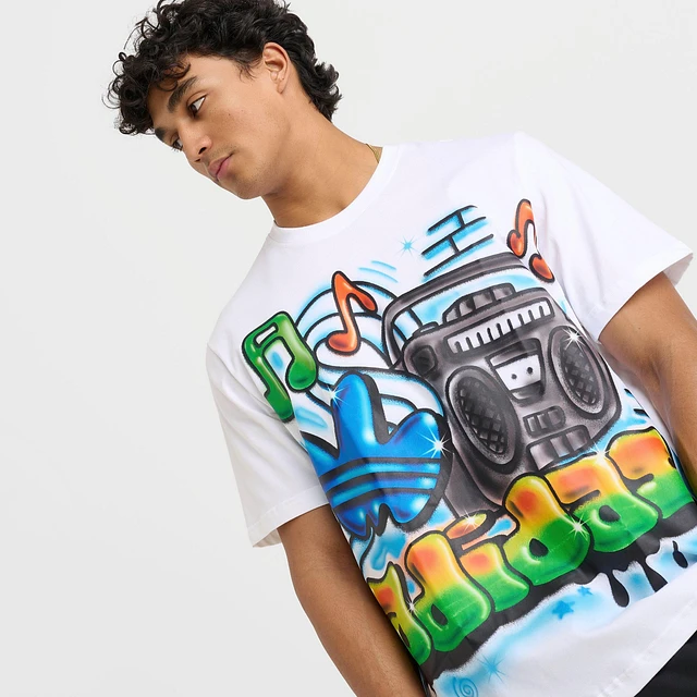 adidas★Originals Graphic Wall グラフィックTシャツ adidas originals Graphic Tee 3 Graffiti Printing Round Neck
