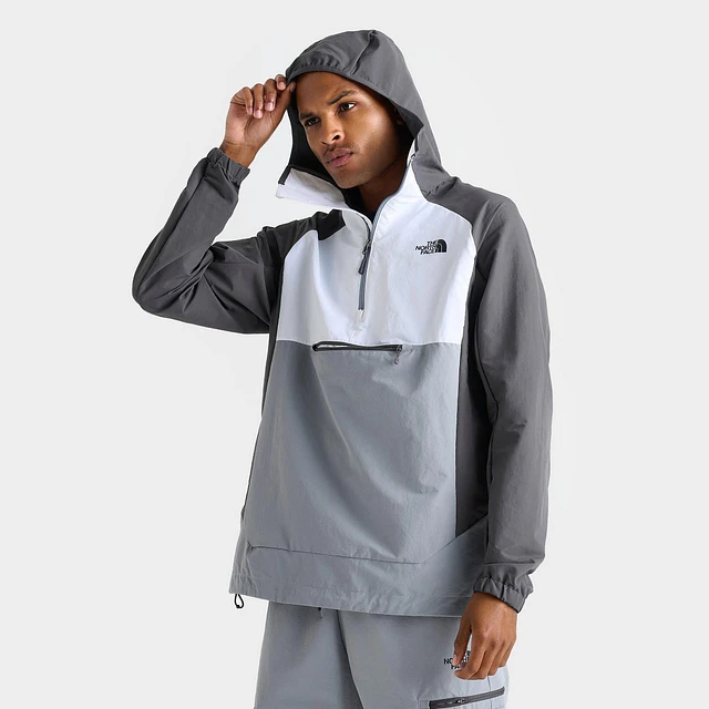 REW THE BASIC JKT 23−24 M THE NORTH FACE INC Men's The North Face Trishull Quarter-Zip