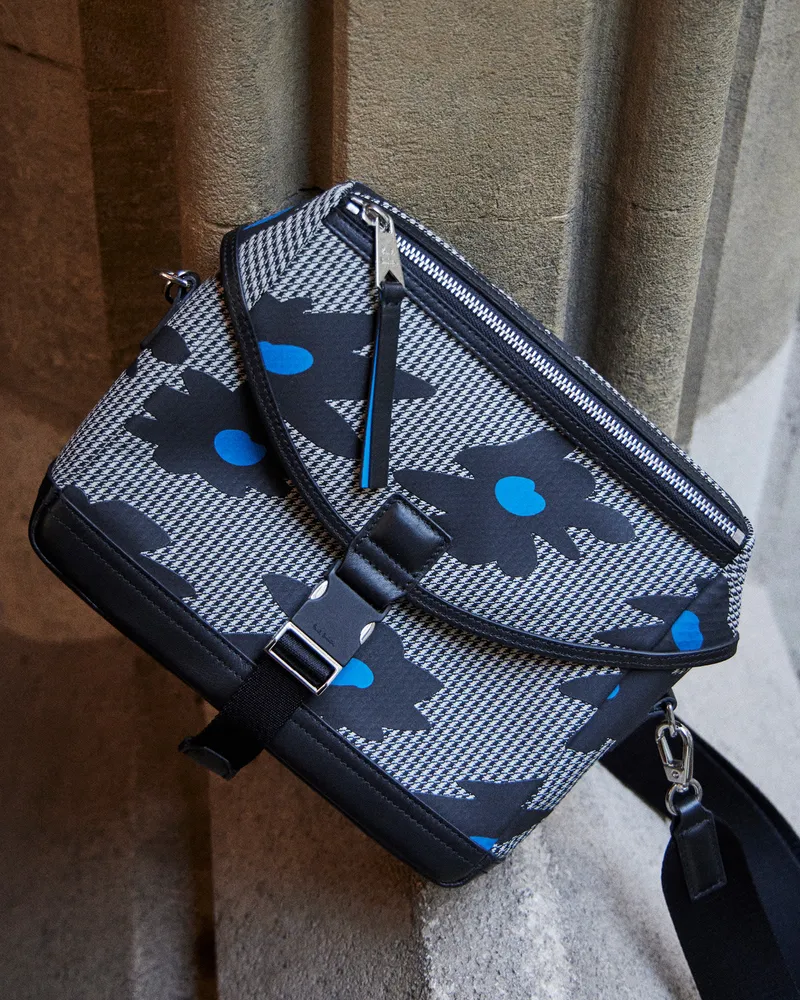 Paul smith best sale makeup bag
