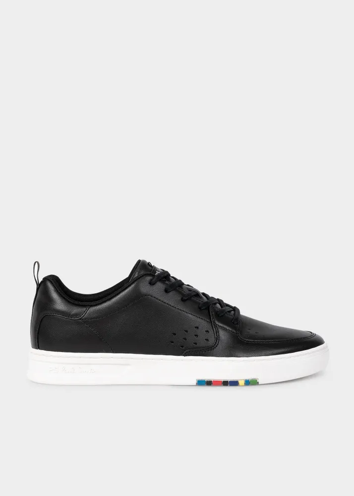 White trainers outlet with black sole