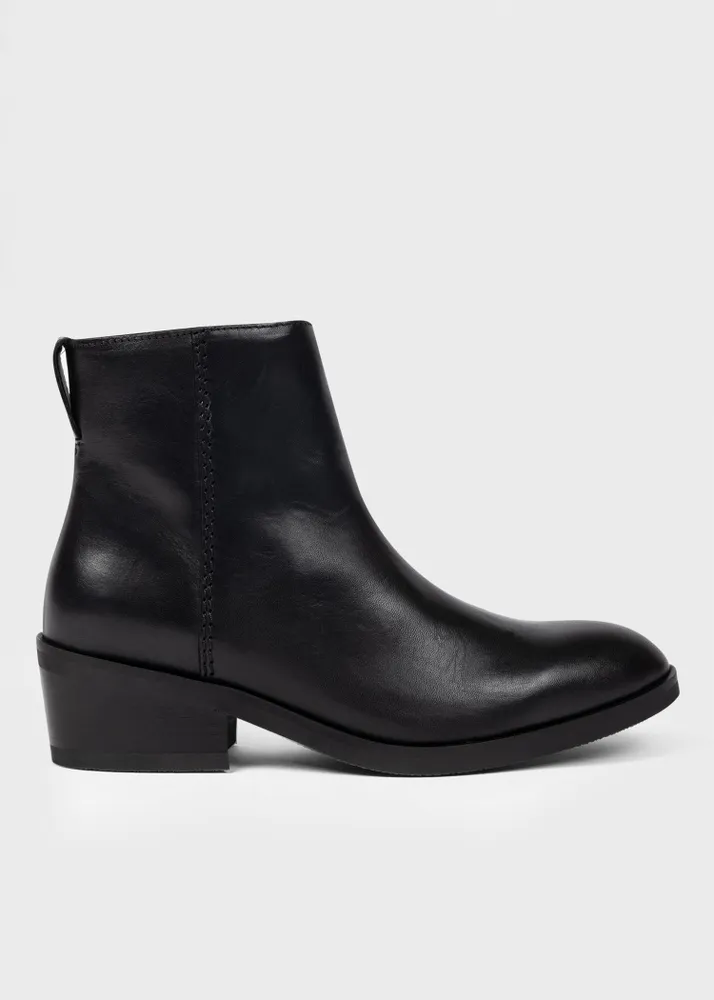 Bianca leather sales chelsea boot