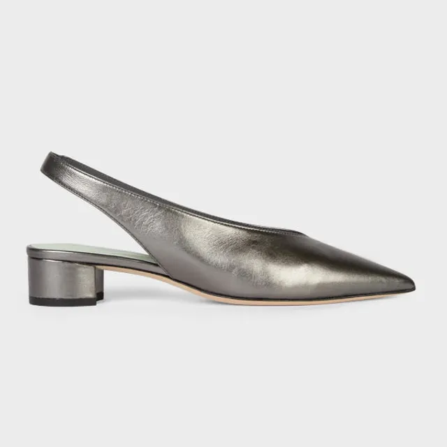 Metallic pumps low heel store