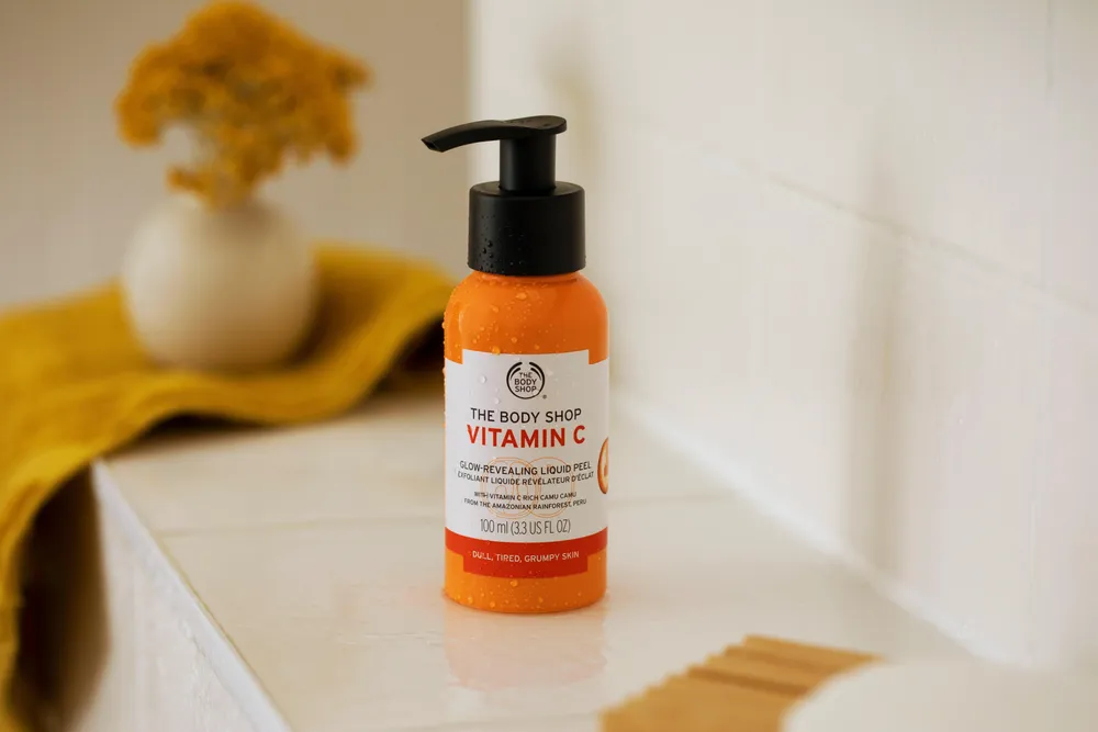 The Body Shop Vitamin C Glow Revealing Liquid Peel Bramalea City Centre