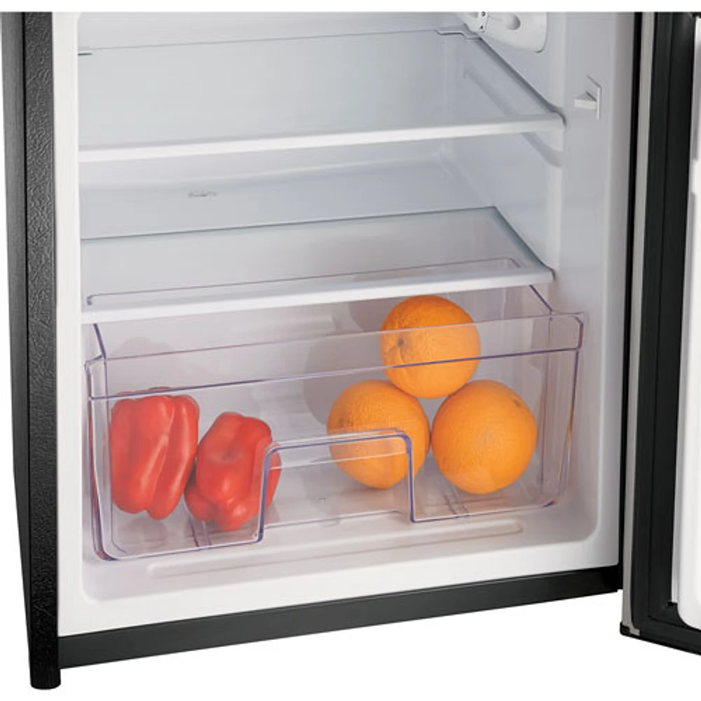 Insignia 3.0 Cu. Ft. Freestanding Bar Fridge NS CF30SS9 C Grey
