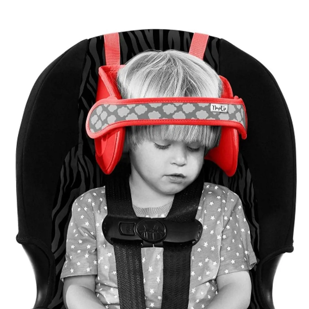 Child head clearance support in car