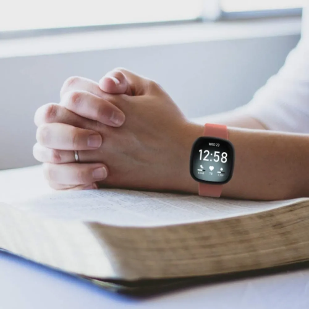 Fitbit versa 2025 3 for women