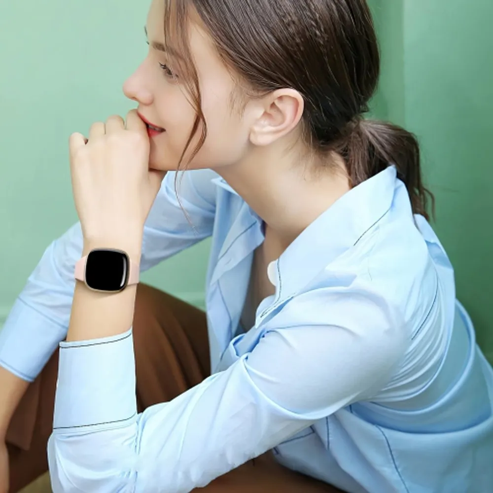 Fitbit best sale thin band
