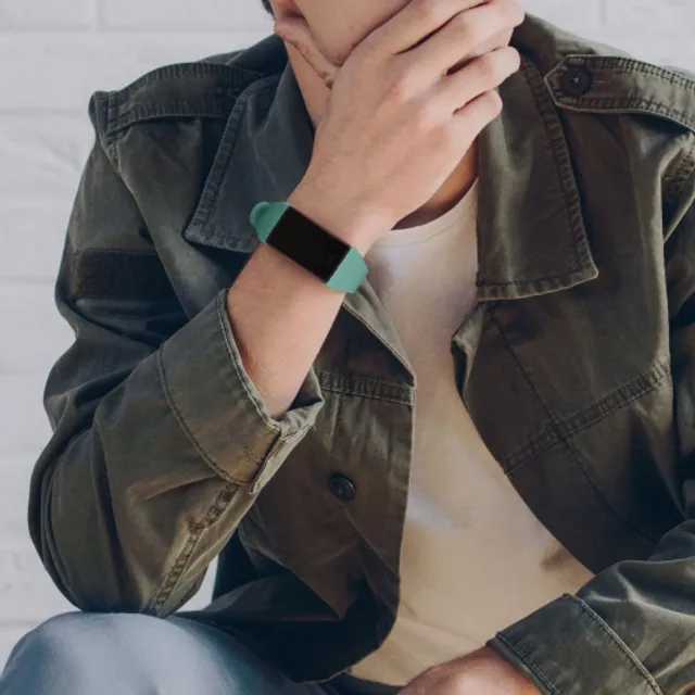 Fitbit charge 3 navy rose gold top